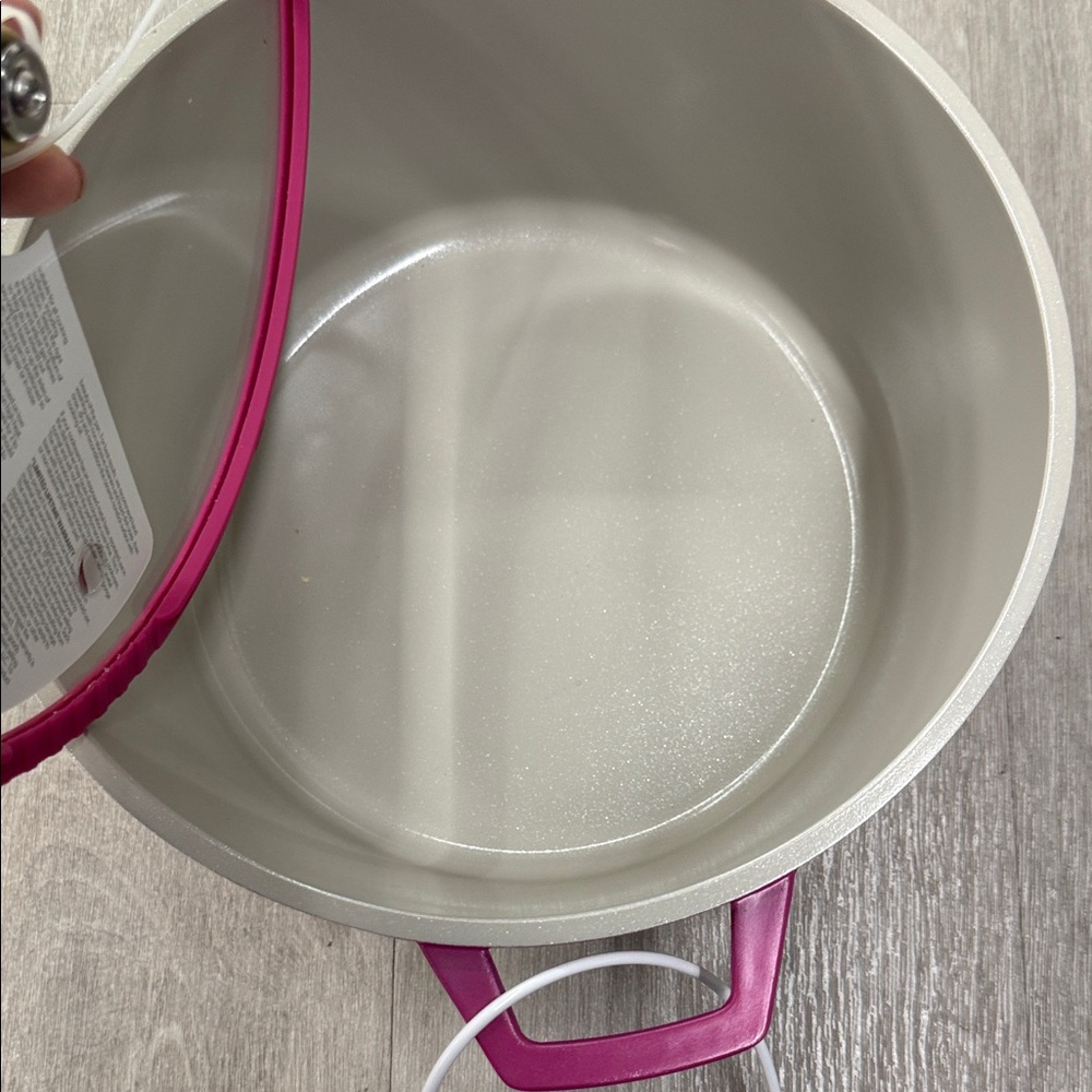 Paris Hilton Pink Casserole with Gold Accent - Picture 2 of 3